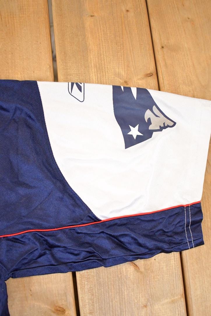 Vintage Y2K Reebok New England Patriots Tedy Bruschi NFL Jersey Men's L / Football Fan Apparel / 2000s Sportswear / Single Stitch Tee