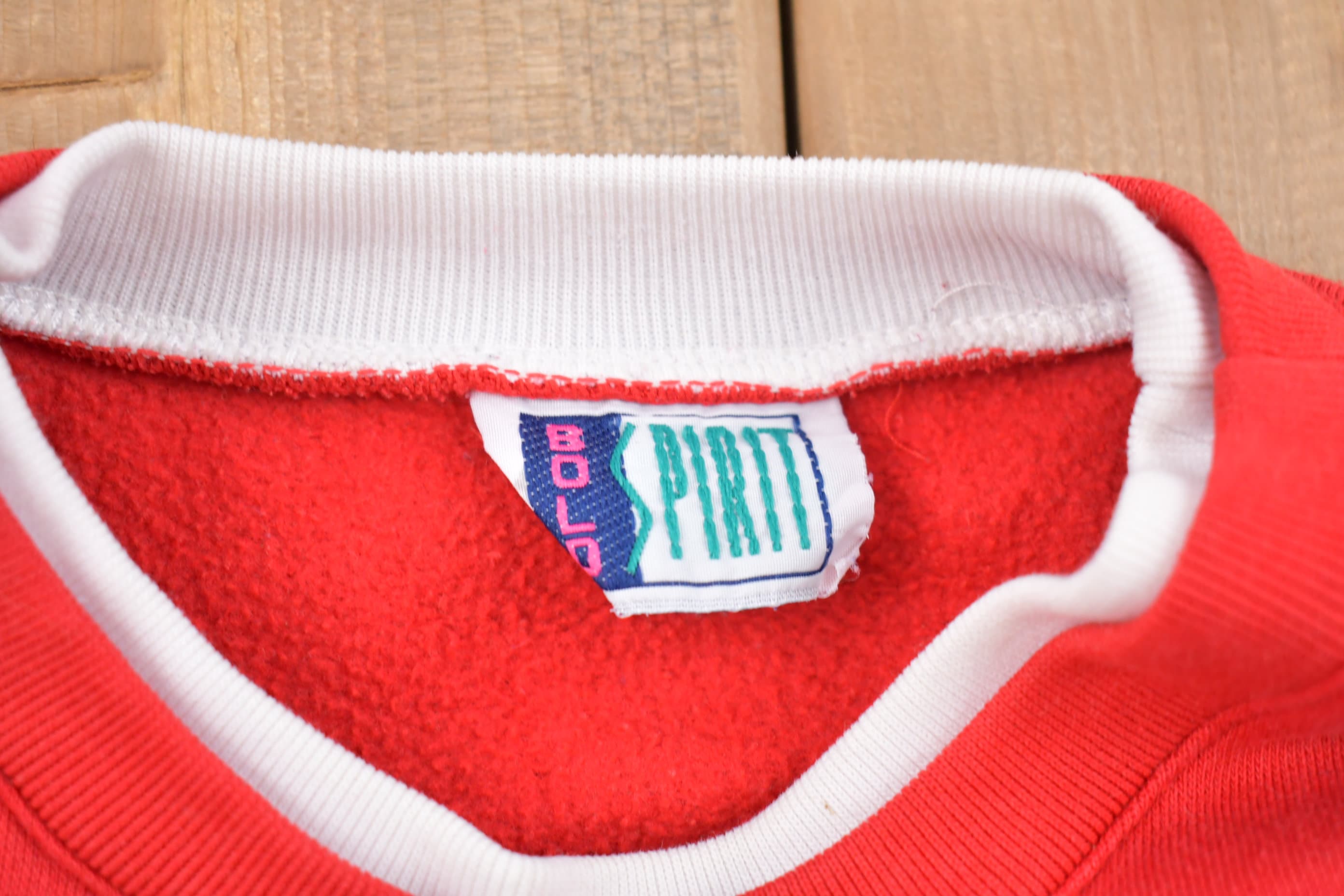 Vintage 1990 Bold Spirit Floral Embroidered Crewneck Sweatshirt