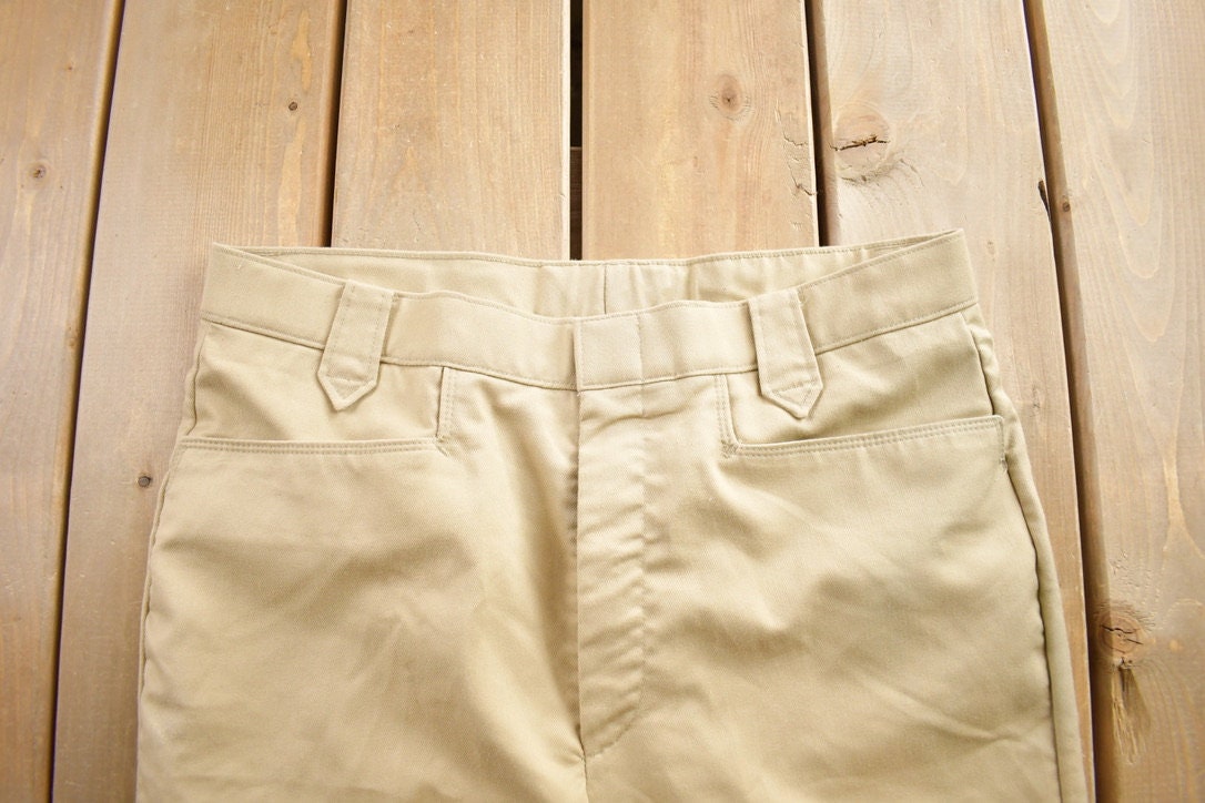 Vintage 1970s Levi's Khaki Slacks Made In USA Size 34x30