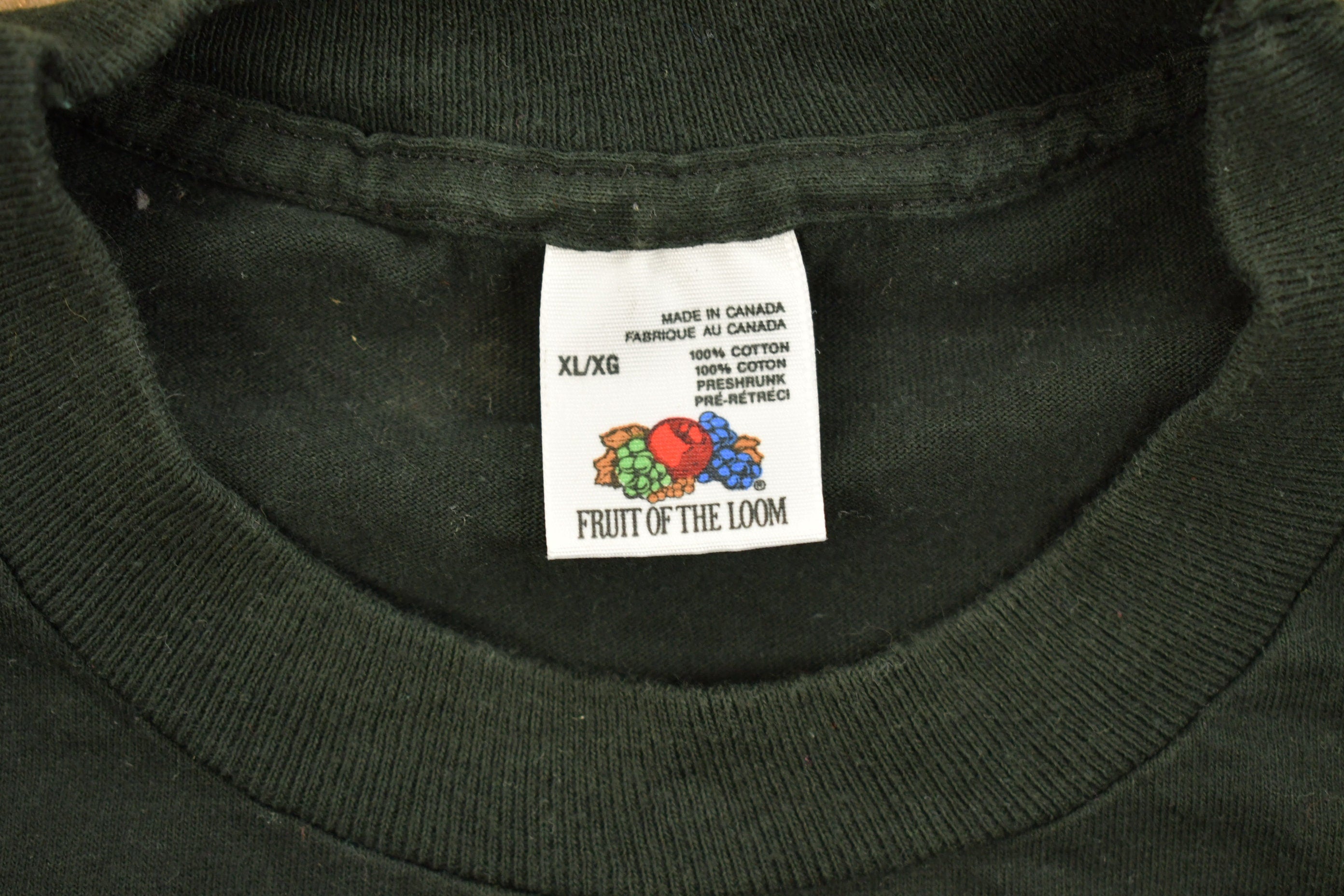 Vintage 1980s Art A Thon Lakeshore Village Graphic T-Shirt