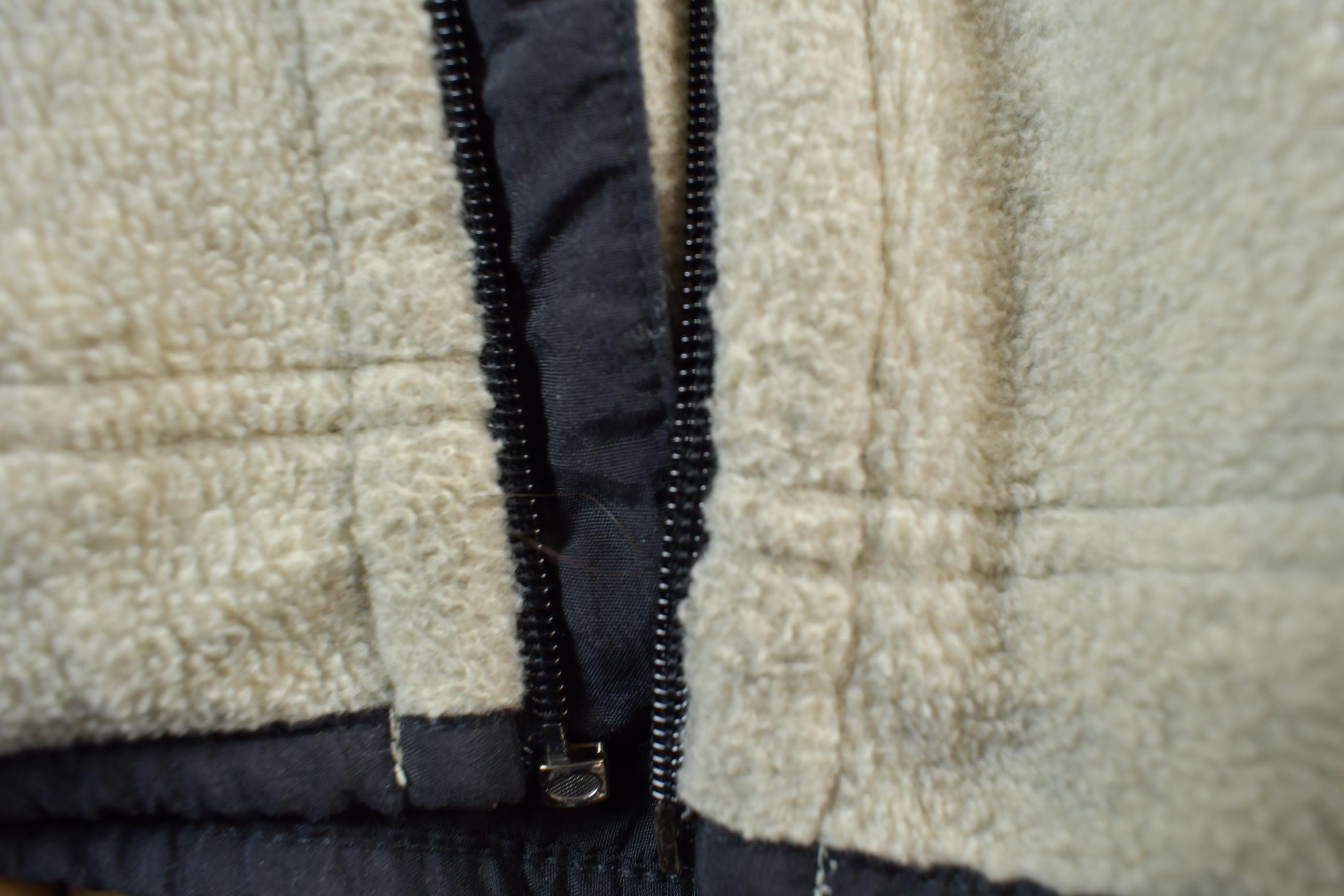 Vintage 1990s Outersport Zip Up Beige Fleece Sweater