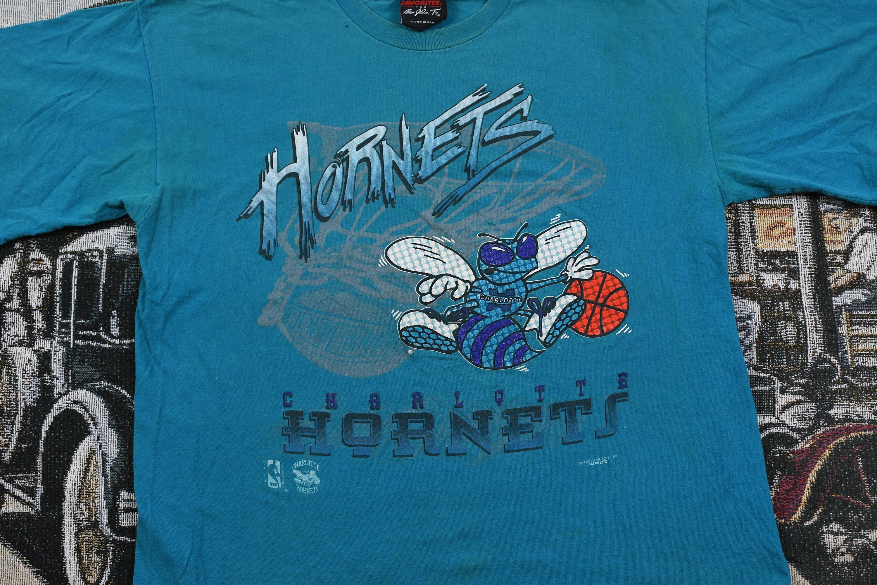 Vintage 1990s Charlotte Hornets NBA Graphic T Shirt