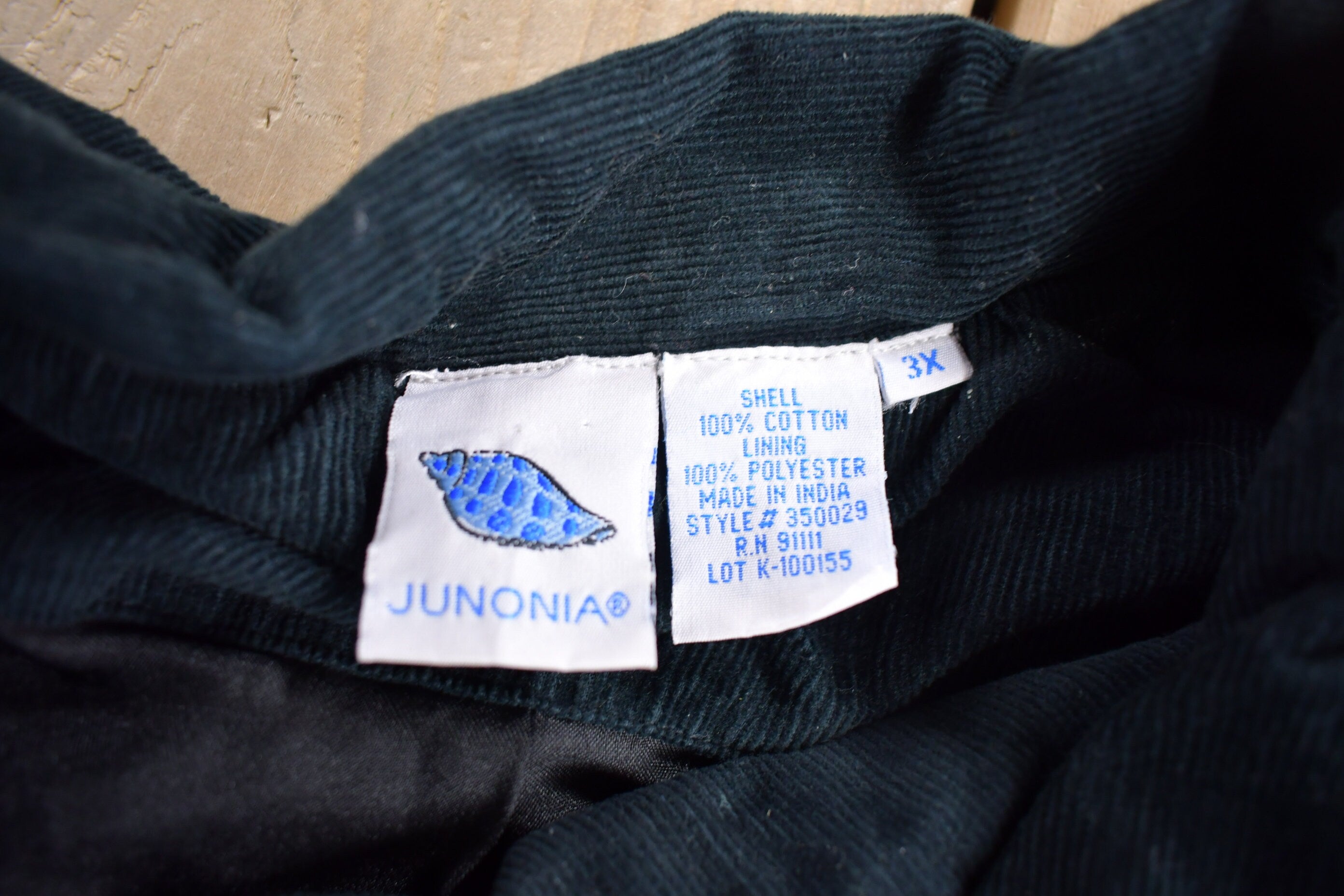 Vintage 1990s Junonia Paisley Corduroy Casual Button Up Shirt