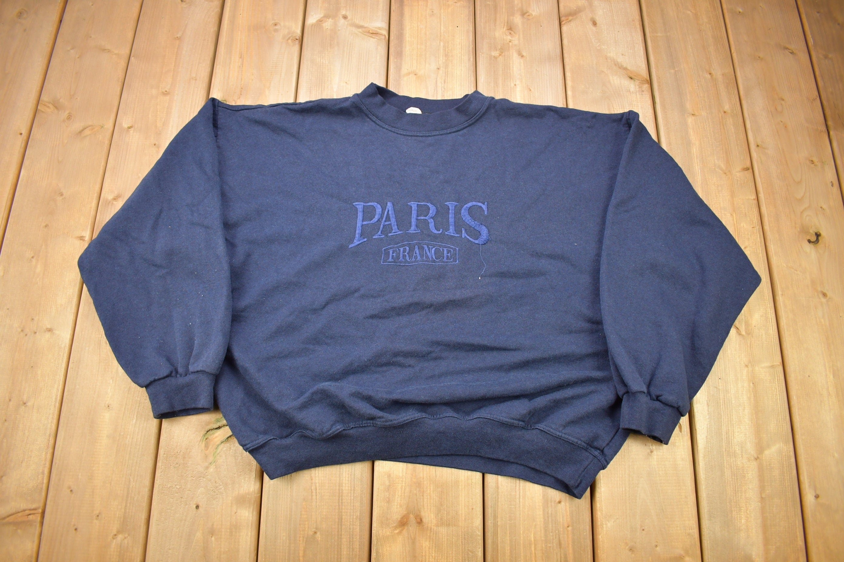 Vintage 1980s Paris France Embroidered Crewneck Sweatshirt