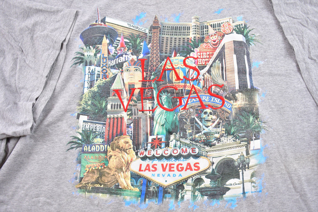 Vintage 1990s Las Vegas Embroidered T-Shirt / 80s / 90s / Streetwear Fashion / Made In USA / Vacation Tee / Travel & Tourism
