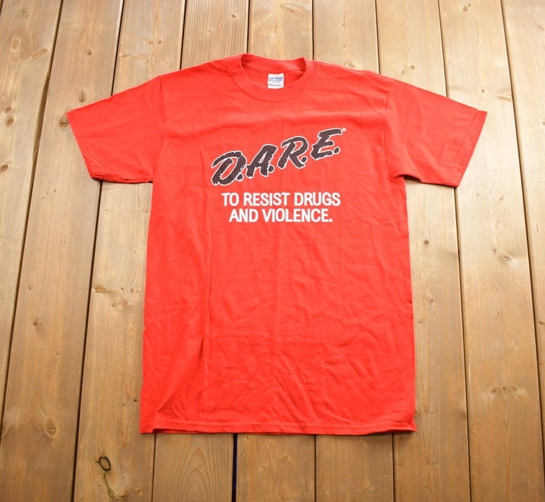 Vintage 1990s DARE To Resist Drugs & Violence Graphic T Shirt Made In USA