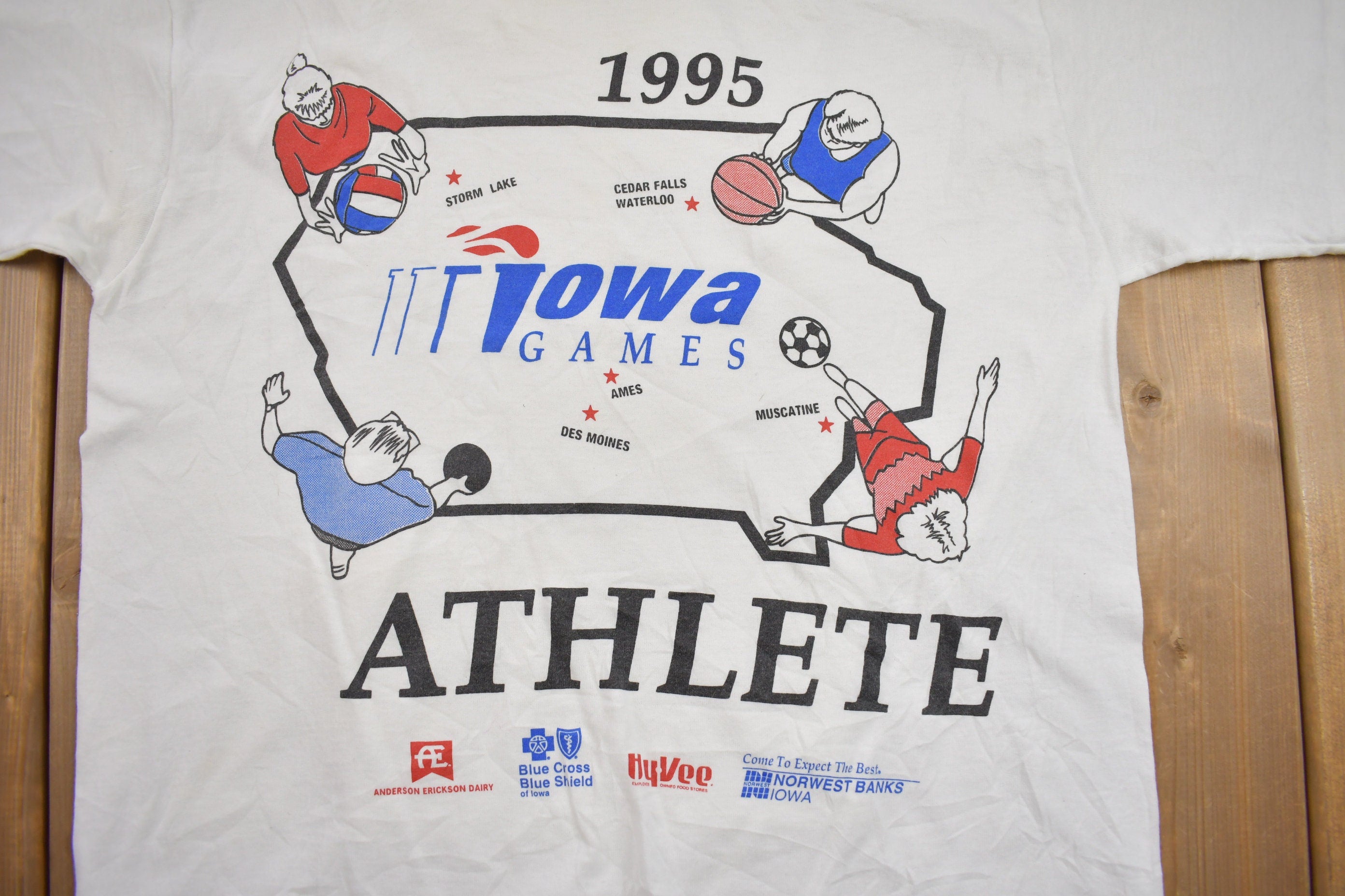Vintage 1995 Iowa Games Athlete Graphic T Shirt