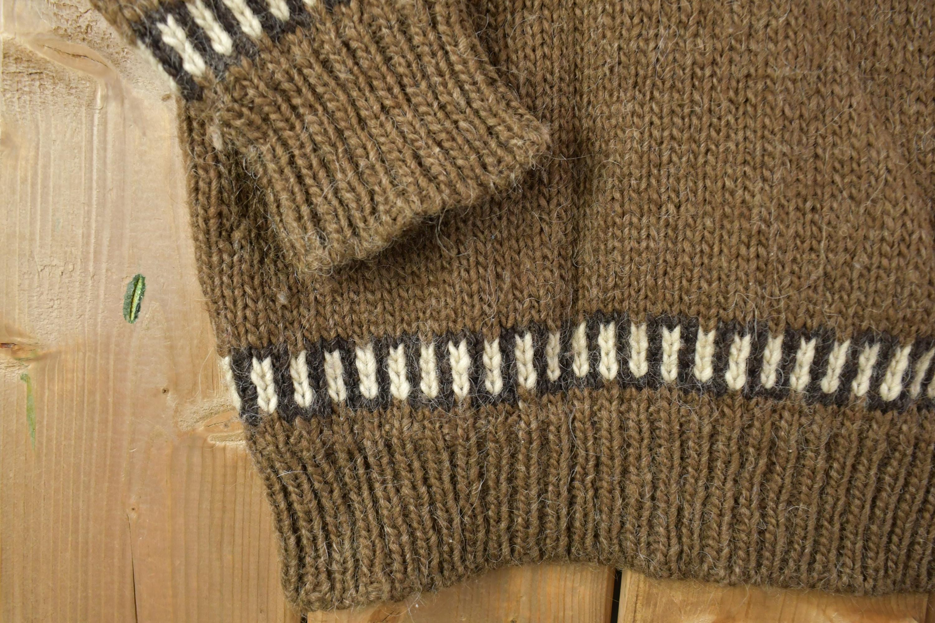Vintage 1990s Gaeltarra Loomed In County Mayo Ireland 100% Wool Knit Crewneck Sweater