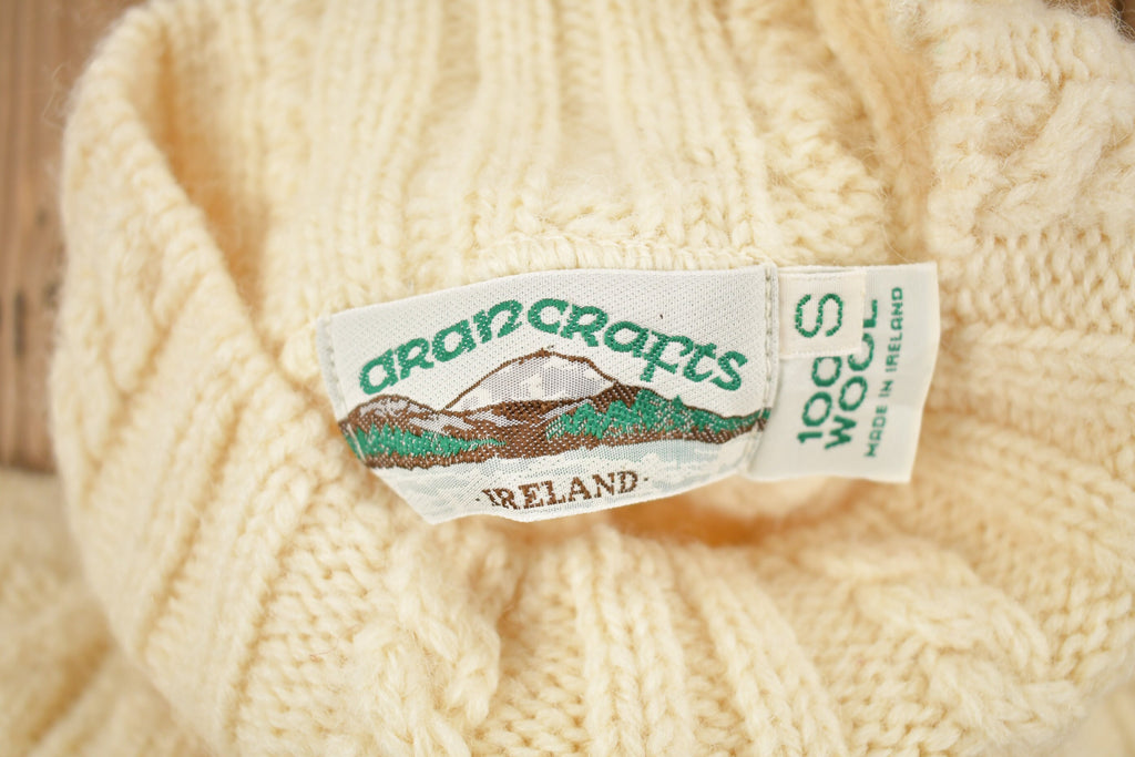 Vintage 1990s Aran Crafts 100% Merino Wool 3D Cable Knit Sweater