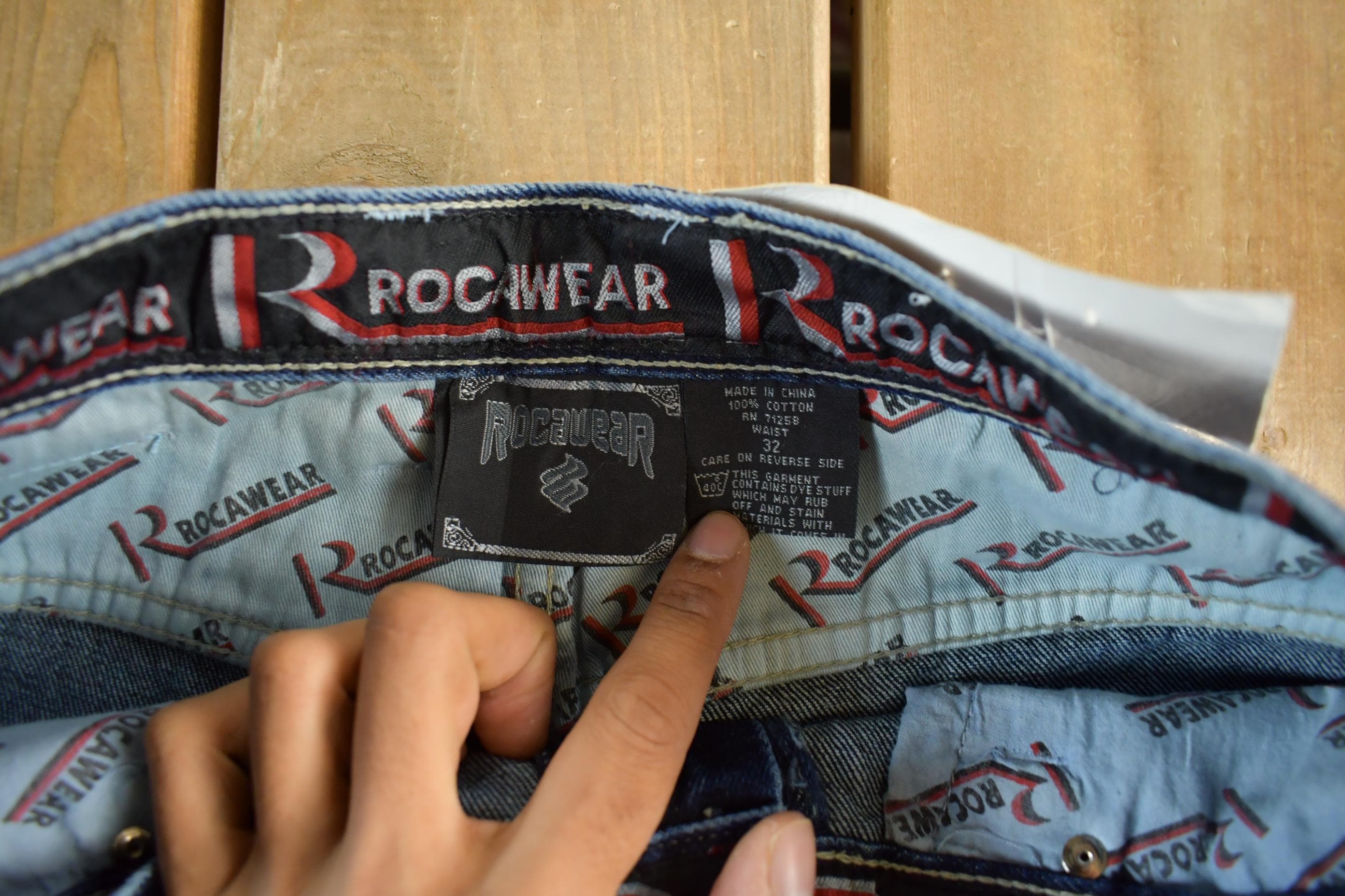 Vintage DEADSTOCK Y2K Rocawear Denim Shorts Men's 32