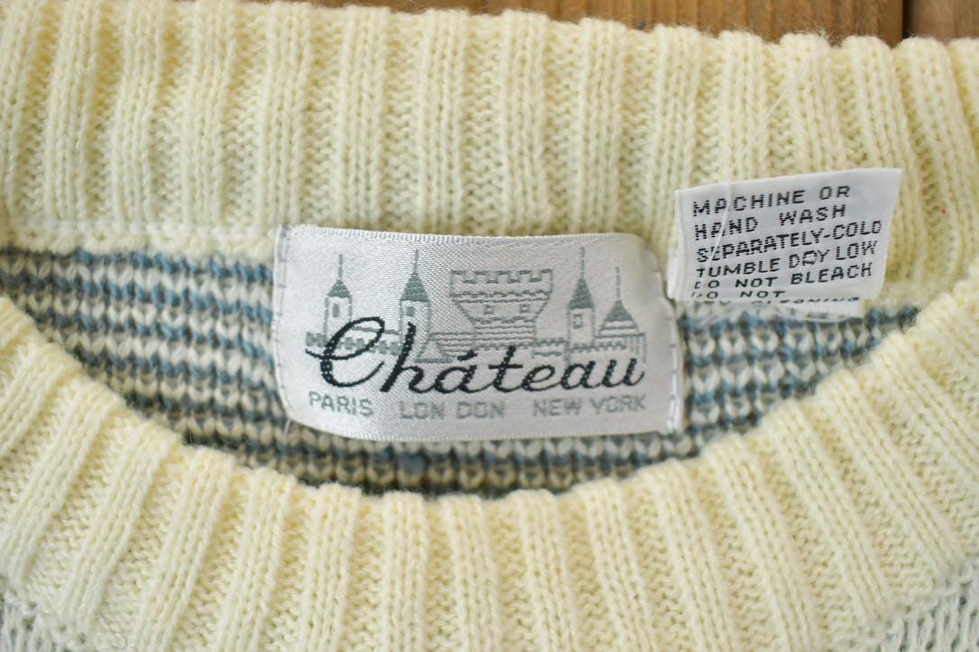 Vintage 1990s Chateau Parrots Knit Crewneck Sweater