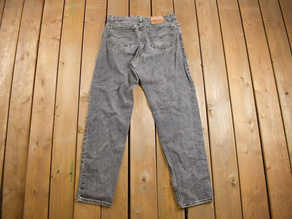 Vintage 1990s Levi's 550 Red Tab Relaxed Fit Jeans Size 33 x 32.5
