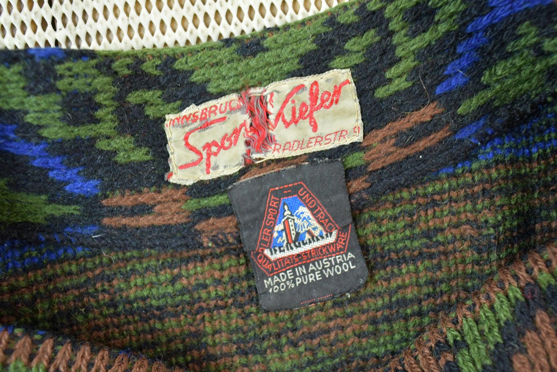 Vintage 1950s 100% Abstract Pattern Wool Knit Sweater