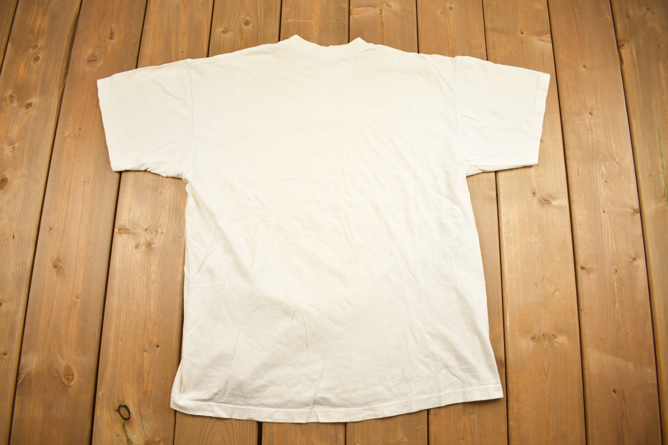 Vintage 1990s Christmas Buffalo Graphic T Shirt