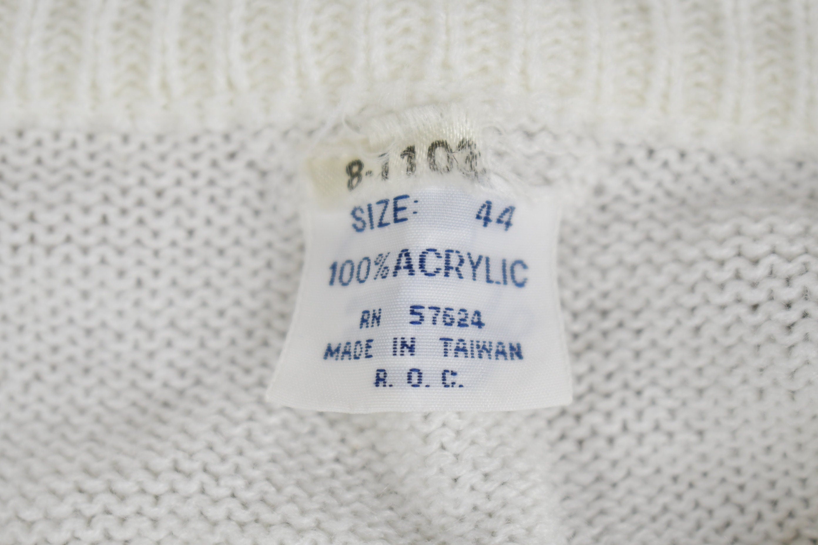 Vintage 1980s White Hand Knit Cardigan Sweater