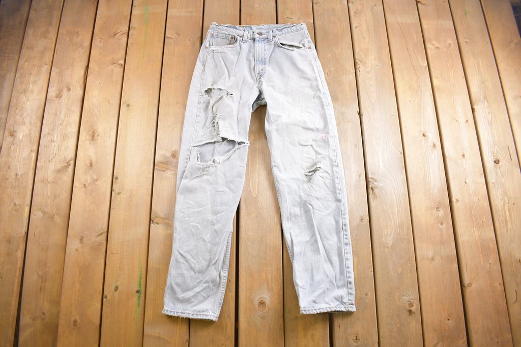 Vintage 1990s Levi's 550 Light Wash Distressed Jeans Size 30 x 30