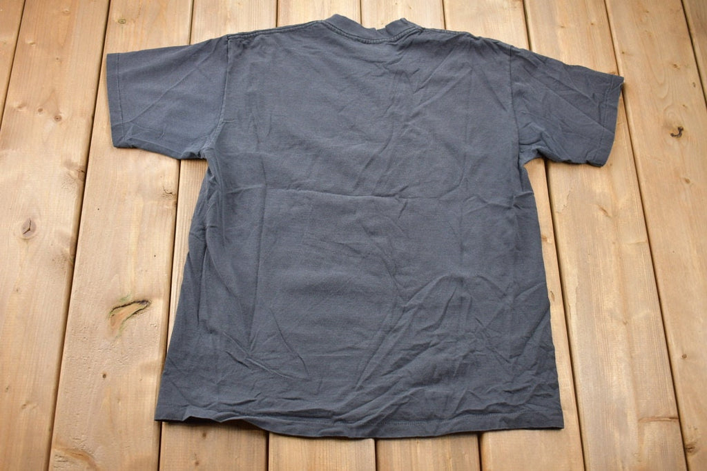 Vintage 1995 Harley Davidson Wolves Legends Live Where Legends Roam Graphic T-Shirt