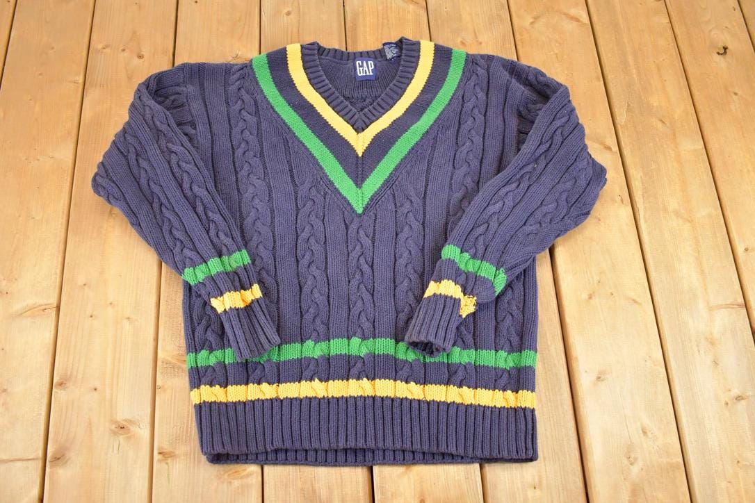 Vintage 1990s Gap Cable Knit Deep V Neck Sweater Men's S /