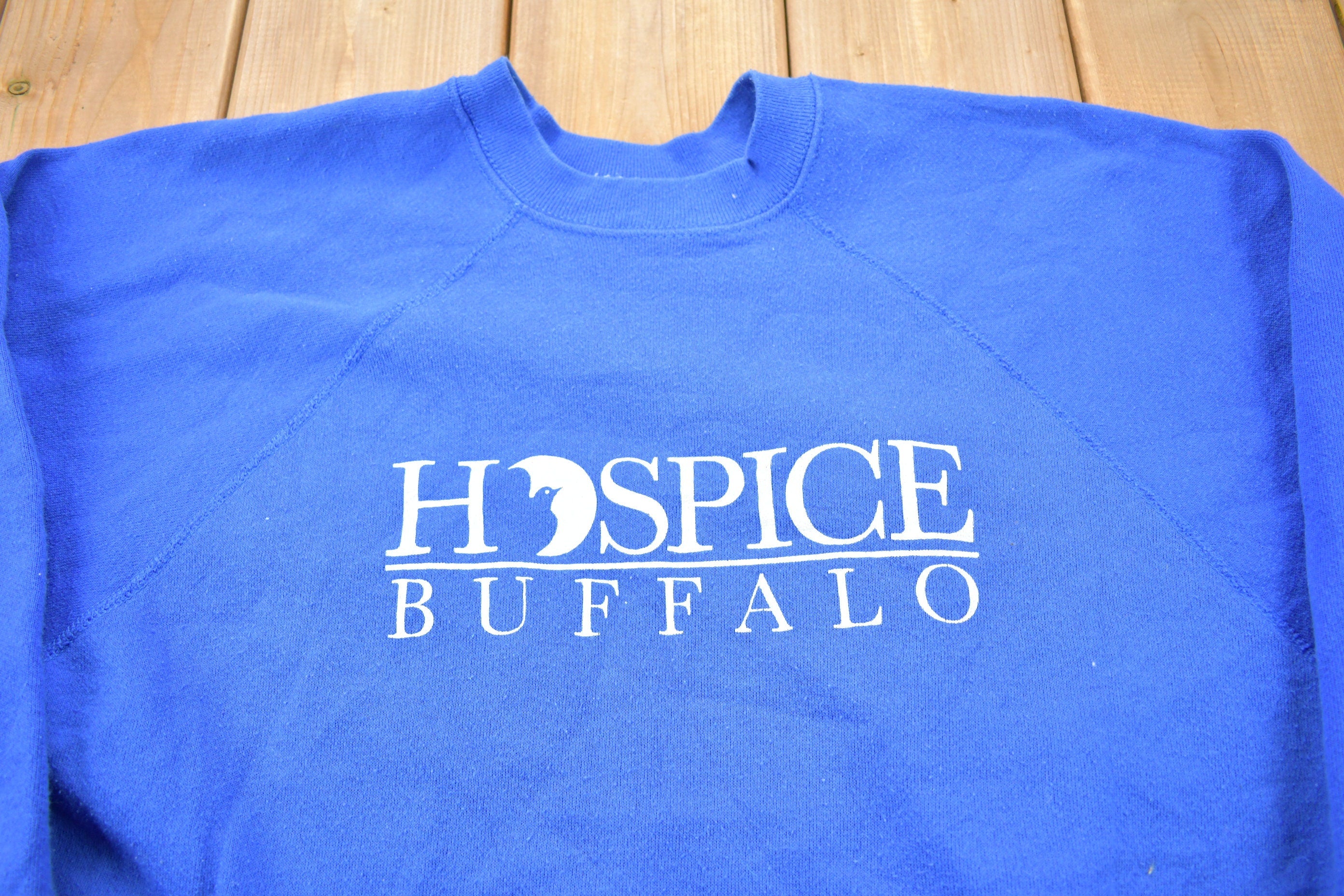 Vintage 1980s Hospice Buffalo Raglan Crewneck Sweatshirt