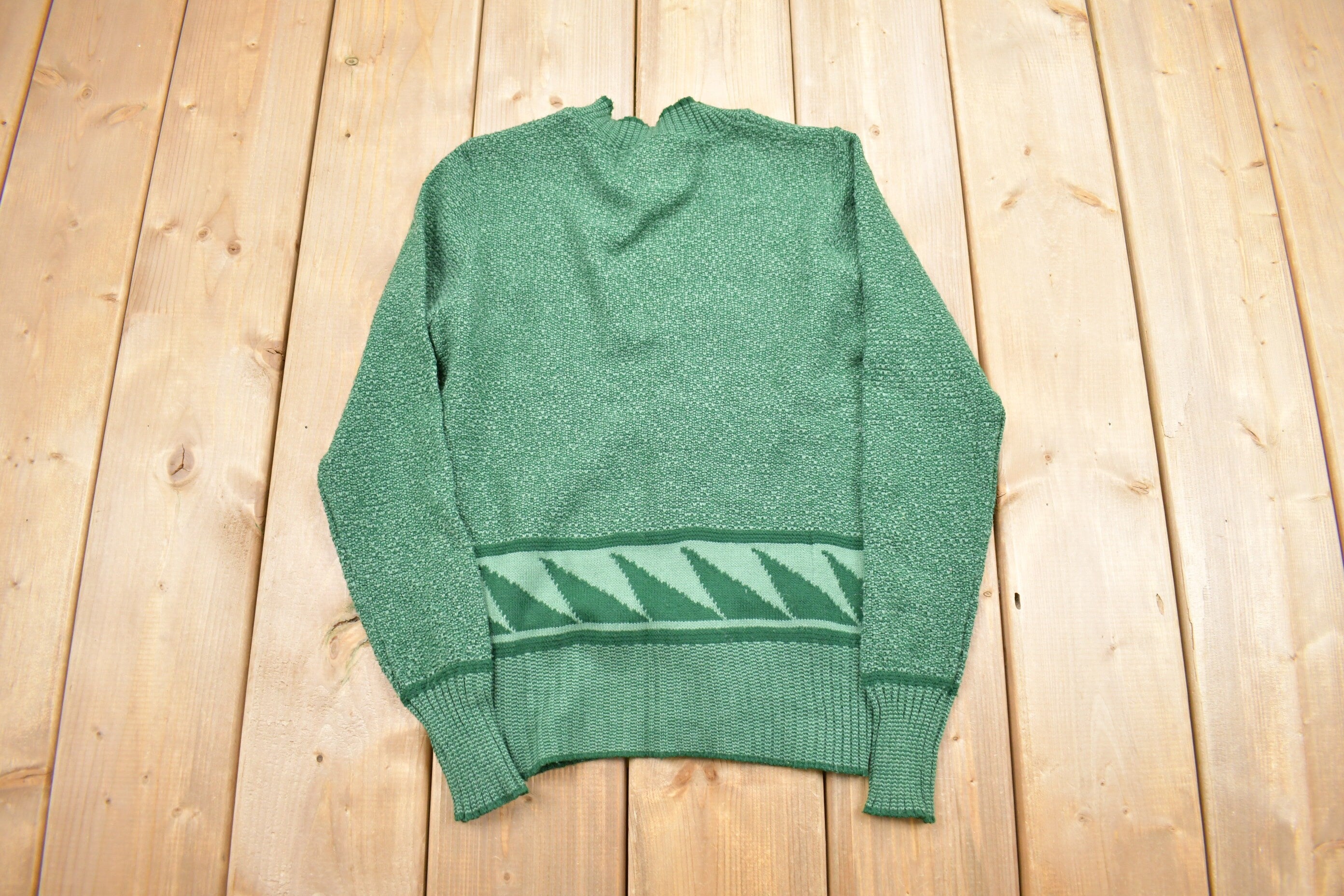 Vintage 1970s New World Acrylic Cardigan Sweater