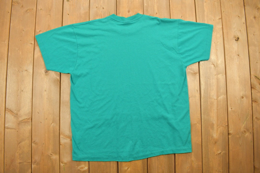 Vintage 1994 NRCan Activites Committe Graphic T-Shirt