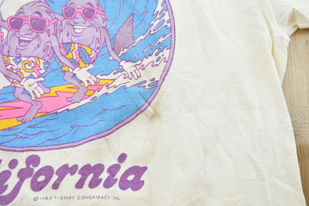 Vintage 1987 The California Raisins Surfing Single Stitch T-Shirt Made In USA Mens L