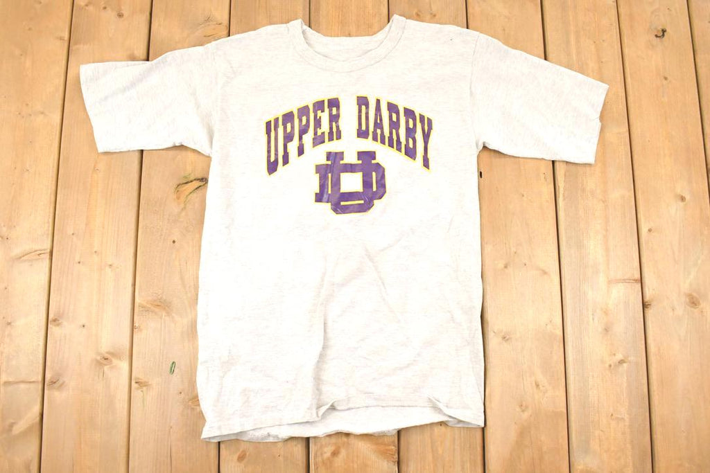 Vintage 1990s Upper Darby Callegiate Graphic Print Souvenir T-Shirt Men's S