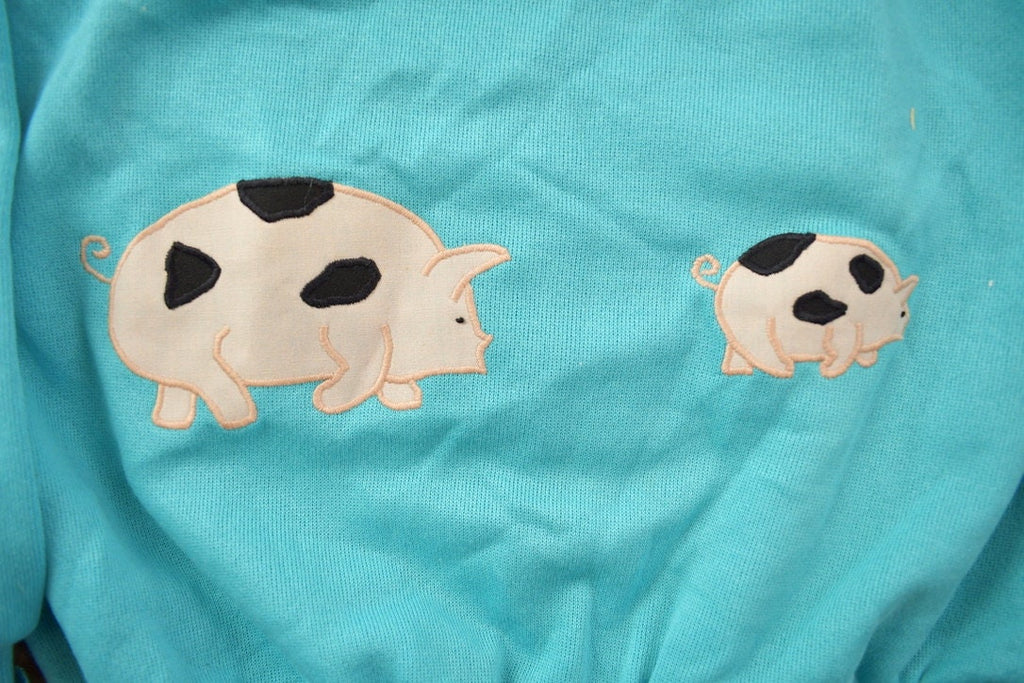 Vintage 1990s Cute Pig Crewneck Sweater / Lettuce Hem Details / Collar And Bow / 90s Crewneck / Grandma Sweater / Streetwear / Animal Theme