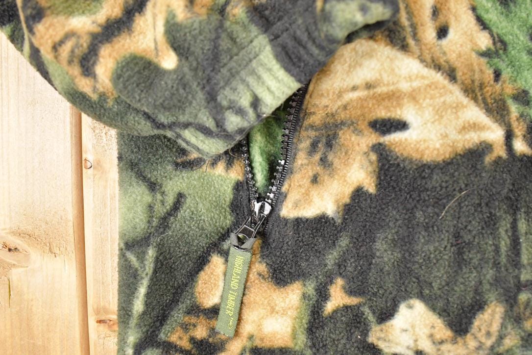 Vintage 1990s Trail Crest AOP Woodland Camo Quarter Zip Fleece Outdoorsman Sweater Men's XL