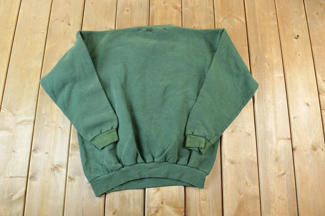 Vintage 1990s Buckhorn Outfitters Outdoorsman Big Buck Crewneck Sweatshirt