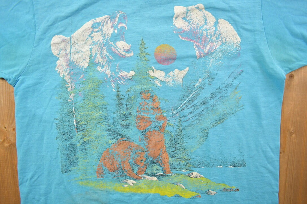 Vintage 1990s Grizzly Bears In The Wild Graphic T-Shirt