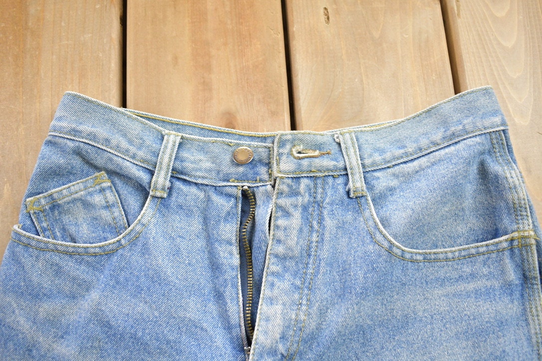 Vintage 1990s 'Kids World' Jeans Size 29x26