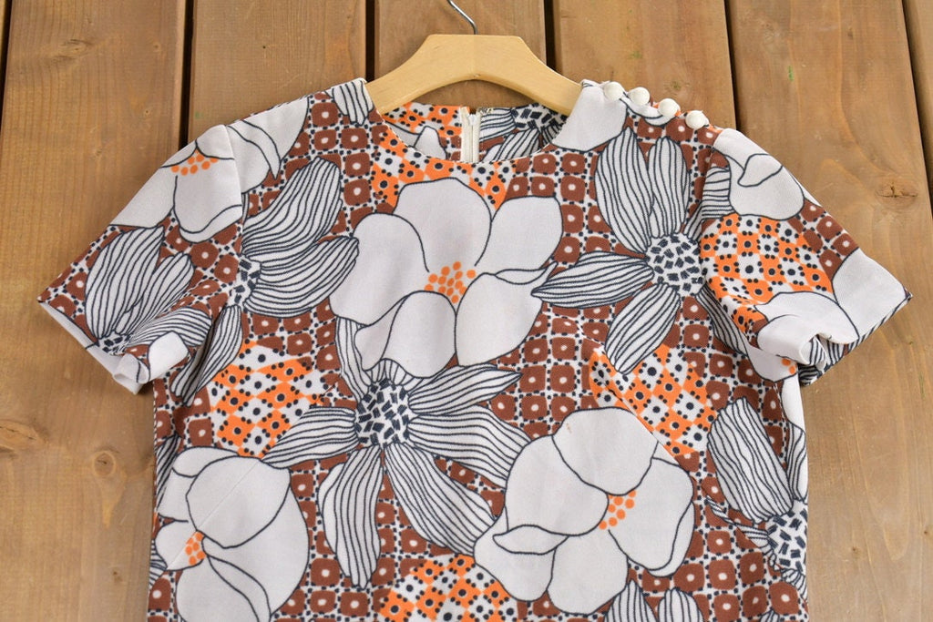 Vintage 1960s Floral Short Sleeve Dress