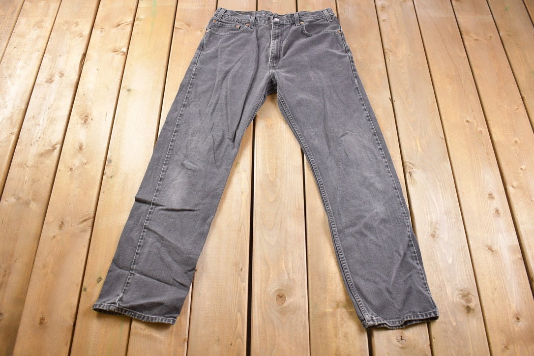 Vintage 1990s Levi's 505 Red Tab Jeans Size 34 x 31.5