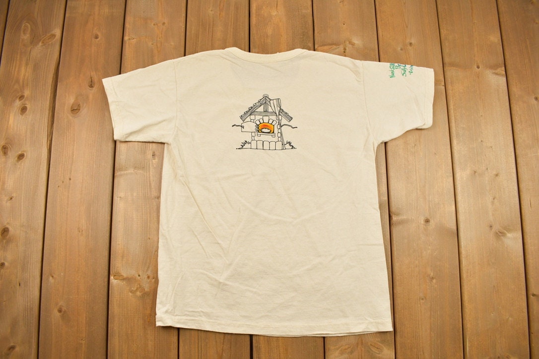 Vintage 1990s Yukon Rainbow Souvenir T Shirt