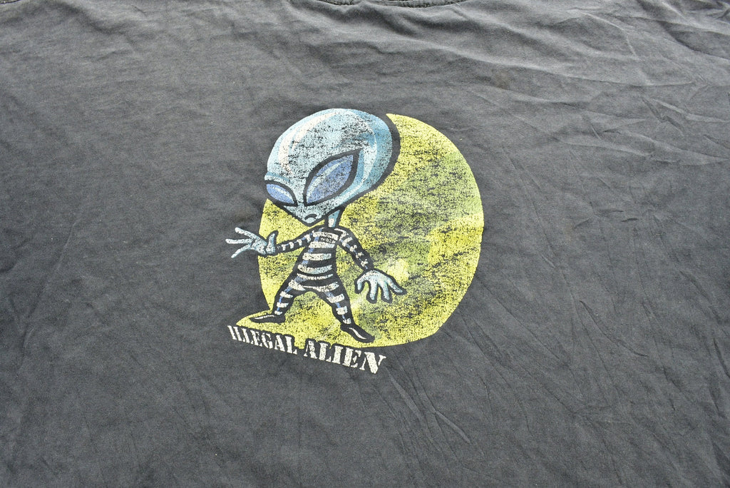 Vintage 90's 26Red Illegal Alien Skate T-Shirt
