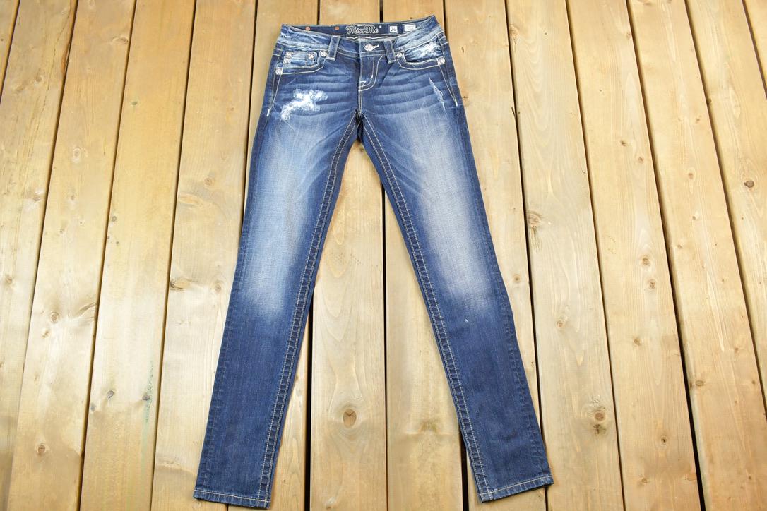 Vintage Y2K Miss Me Bedazzled Low Rise Skinny Jeans Size 26x31