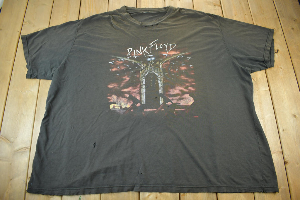 Vintage 1990s Pink Floyd The Wall Tour T-Shirt