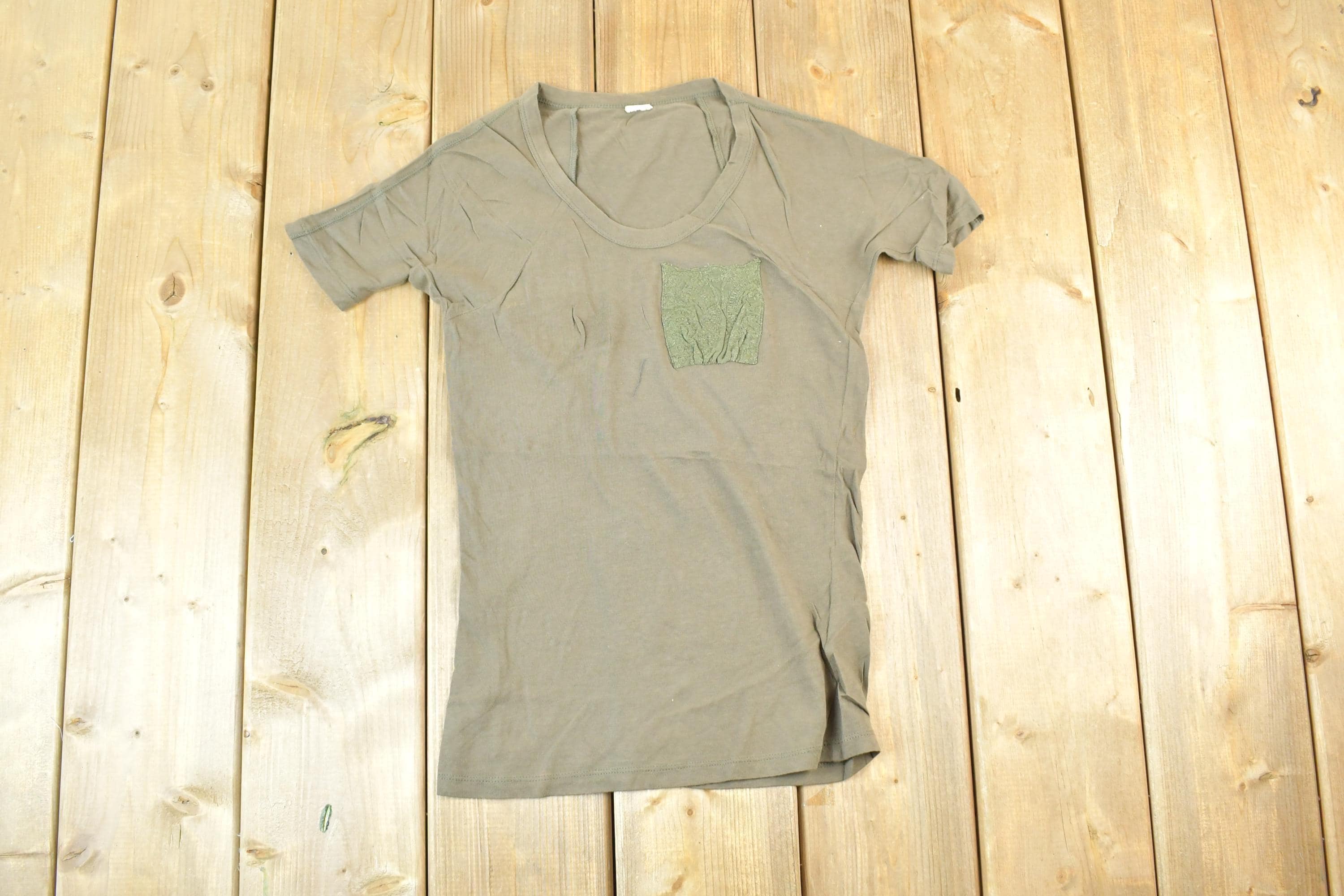 Women Vintage Vigoss Y2K T-Shirt Vigoss Grunge Skull Print / Contrast Stitch / Internet Famous Clothing / Over Dyed
