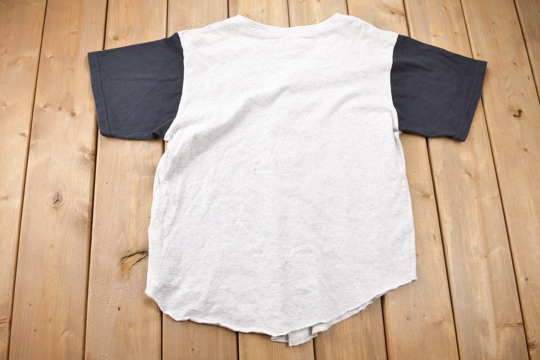 Vintage 1990s Garfield All Stars Baseball Jersey Graphic T-Shirt