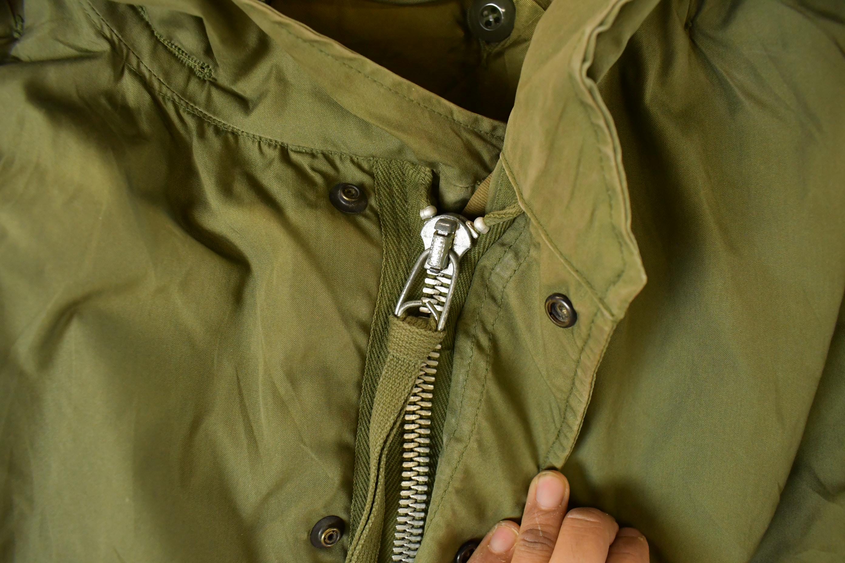 Vintage 1951 Cold Weather Combat Military Parka Jacket Men's S