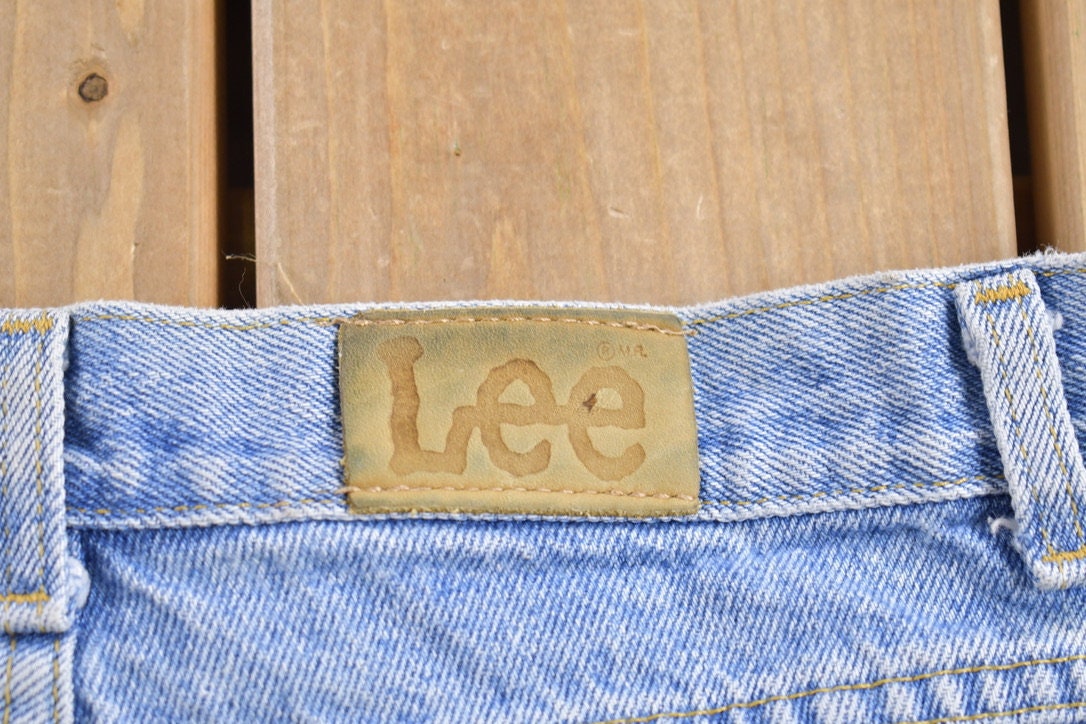 Vintage 1990s Lee Light Wash Jean Shorts 31 x 8