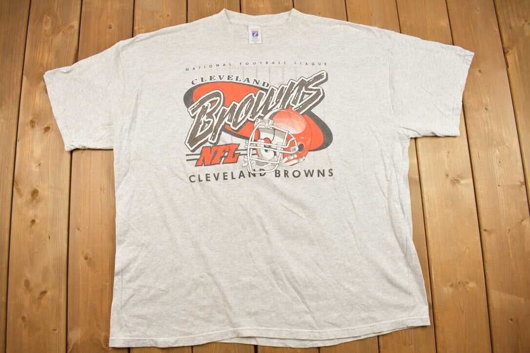Vintage 1990s Cleveland Browns NFL Graphic T-Shirt