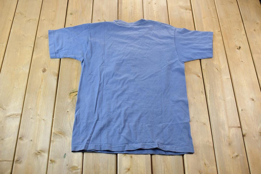 Vintage 1990s Single Stitch Vancouver Island by the Sea Killer Whale Graphic T-Shirt