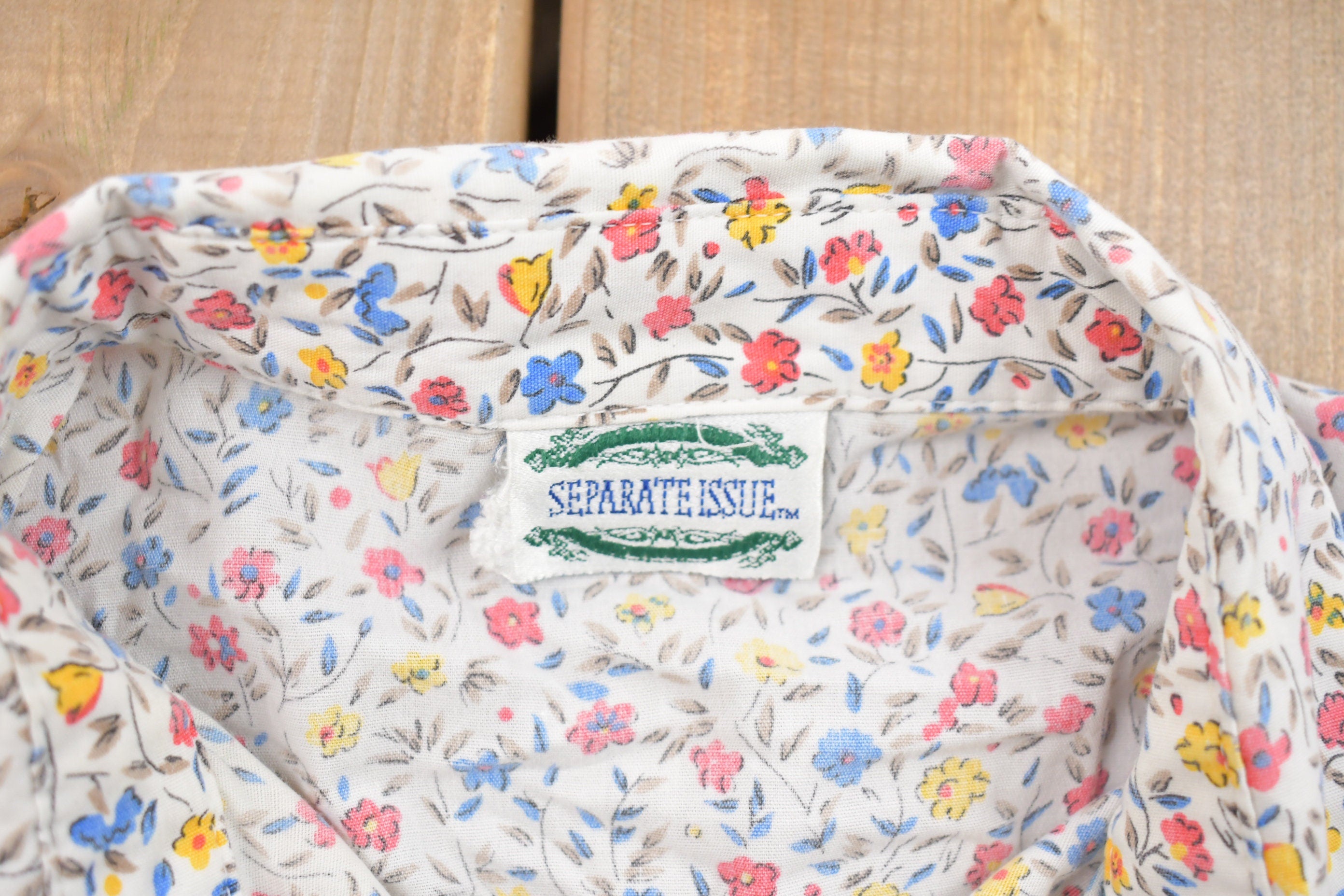 Vintage 1980s Separate Women's Floral Button Up Shirt