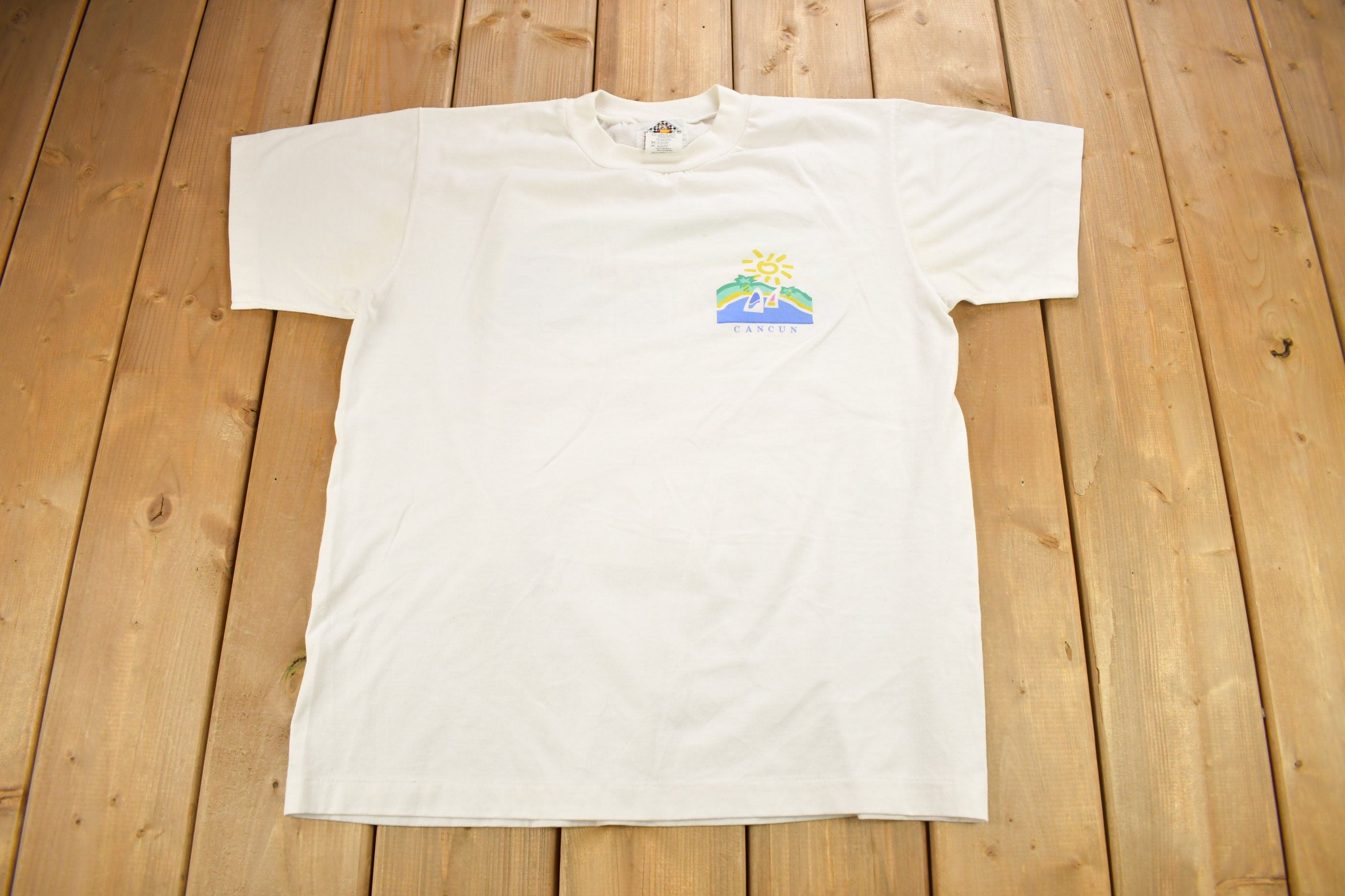 Vintage 1990s Cancun Mexico Graphic Souvenir T Shirt