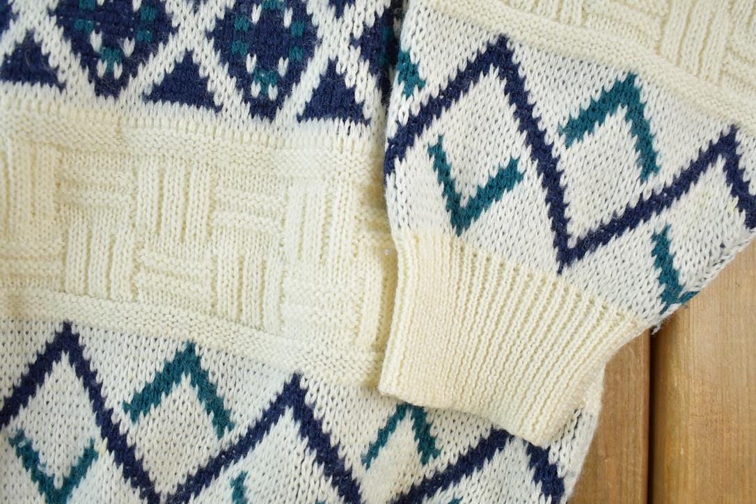 Vintage 1990s Arrow Sport Knit Abstract Pattern Crewneck Sweater /