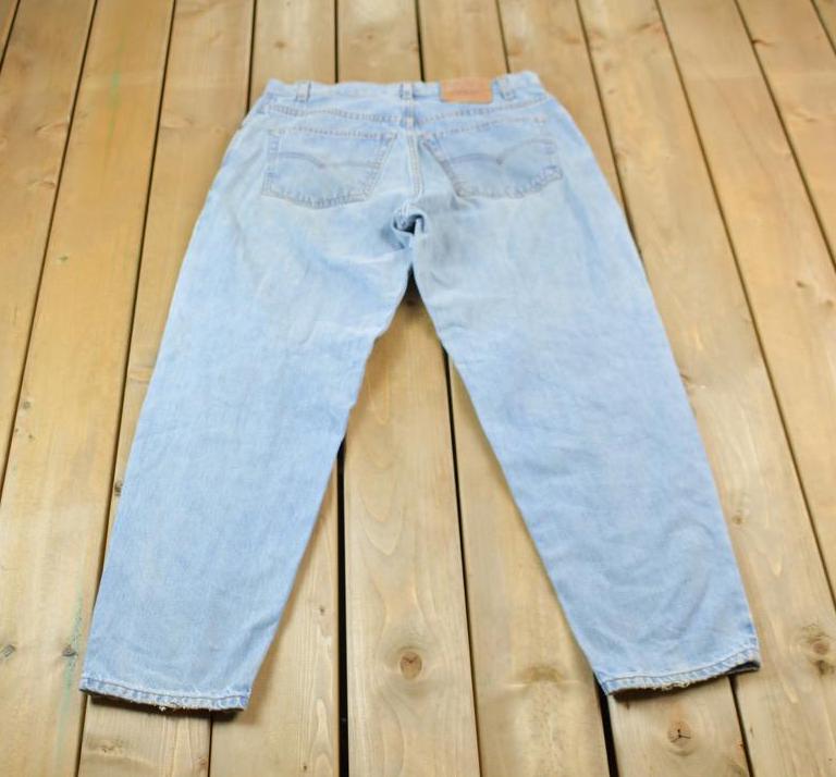 Vintage 1990s Levi's 560 Red Tab Denim Jeans Size 36 x 29