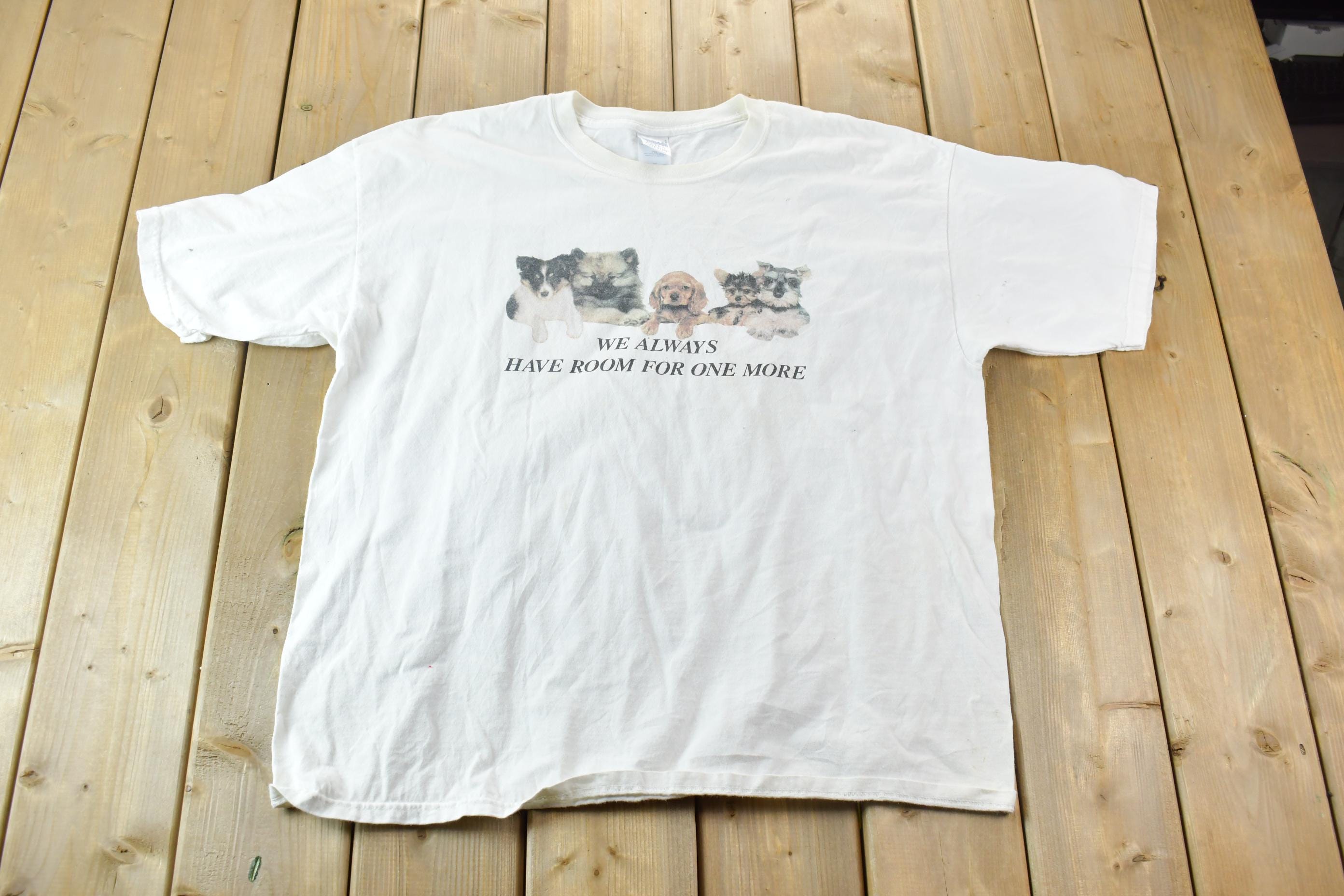Vintage 1990s Cute Single Stitch Puppy Graphic T-Shirt