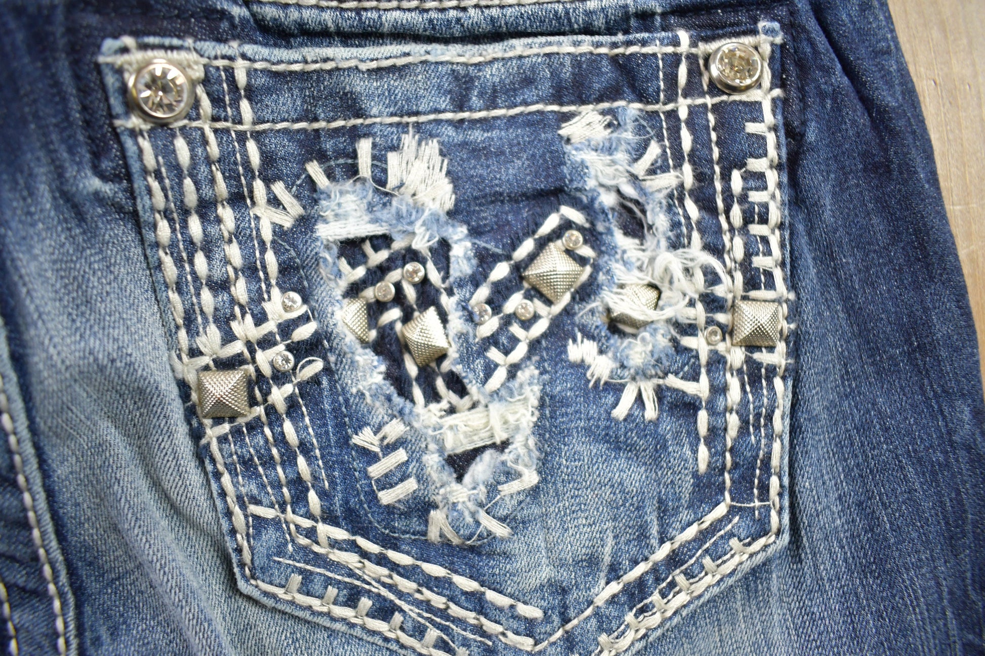 Vintage Y2K Miss Me Bedazzled Low Rise Jeans Size 26x33